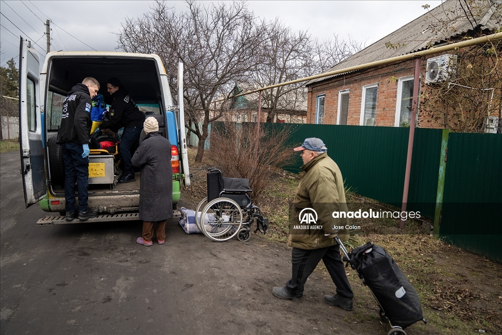 Жителей Донецка эвакуируют в безопасные районы Украины