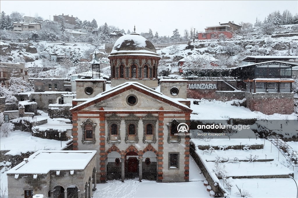 Kayseri'de kar yağışı etkisini sürdürüyor