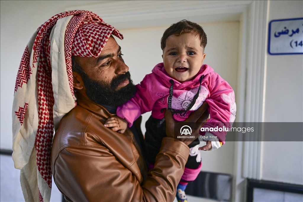 Suriye'de işitme engelli çocuklar cihazlarla ilk kez duymanın sevincini yaşadı