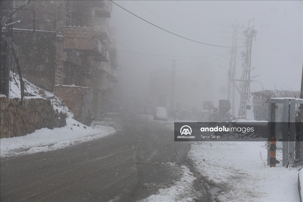 Lübnan'da kar yağışı