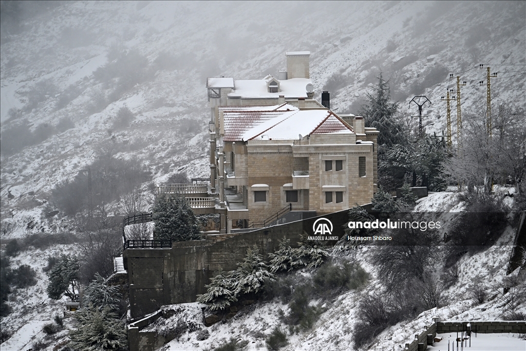 Lübnan'da "Asil" kar fırtınası