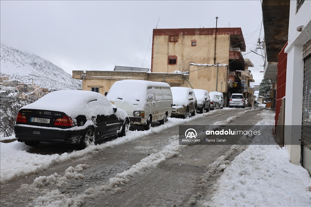 Lübnan'da kar yağışı