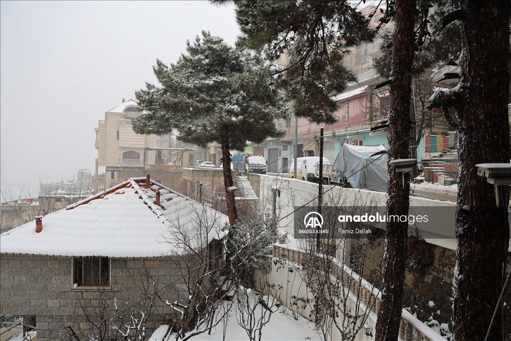 Lübnan'da kar yağışı