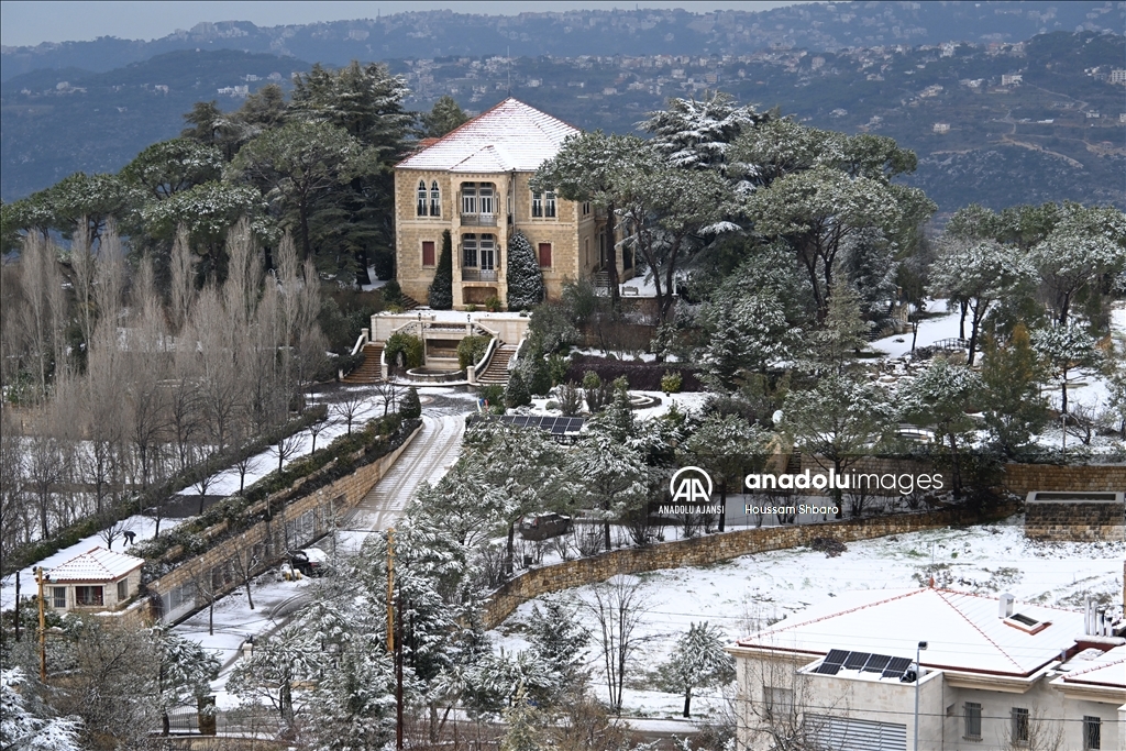 Lübnan'da "Asil" kar fırtınası
