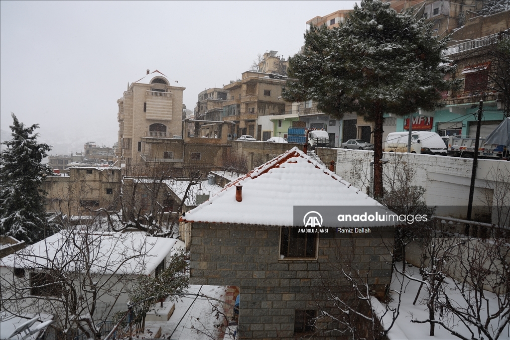 Lübnan'da kar yağışı