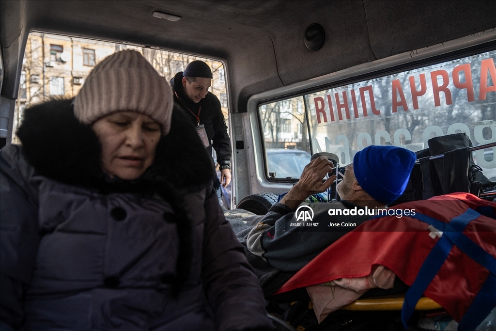 Жителей Донецка эвакуируют в безопасные районы Украины
