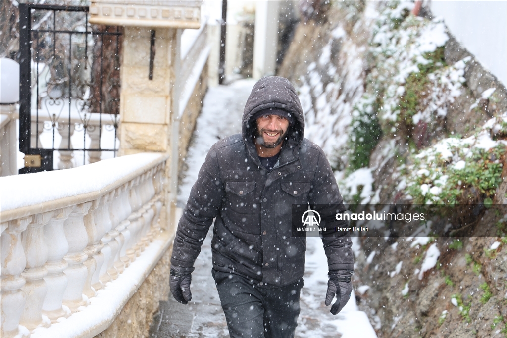 Lübnan'da kar yağışı