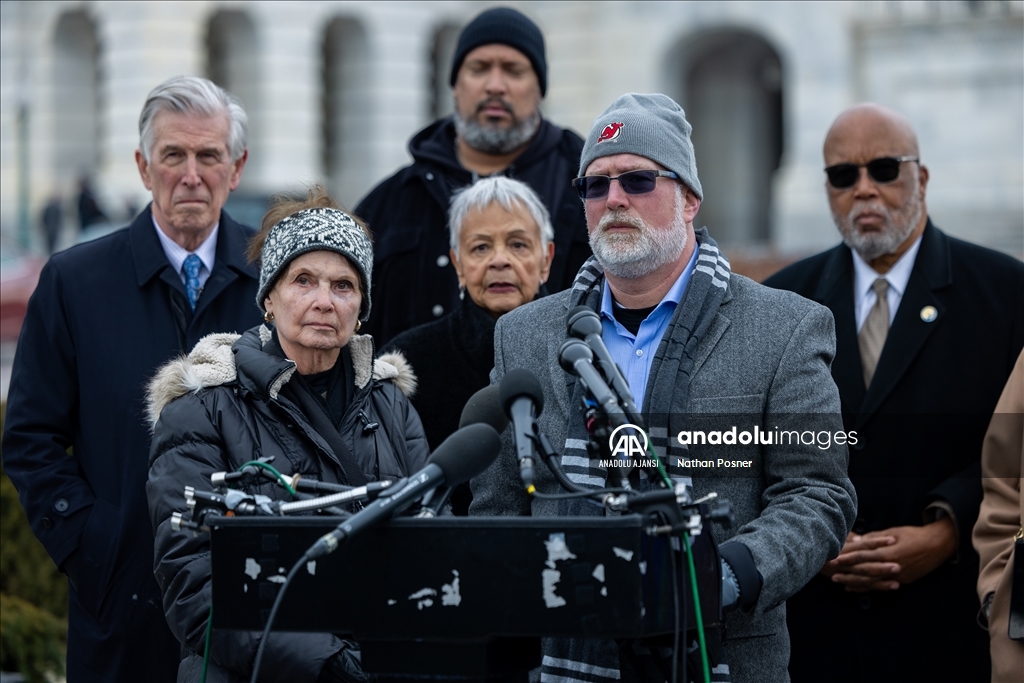 Wasshington D.C.'de 6 Ocak Kongre baskınına karışanların cezalarının affedilmesine karşı protesto