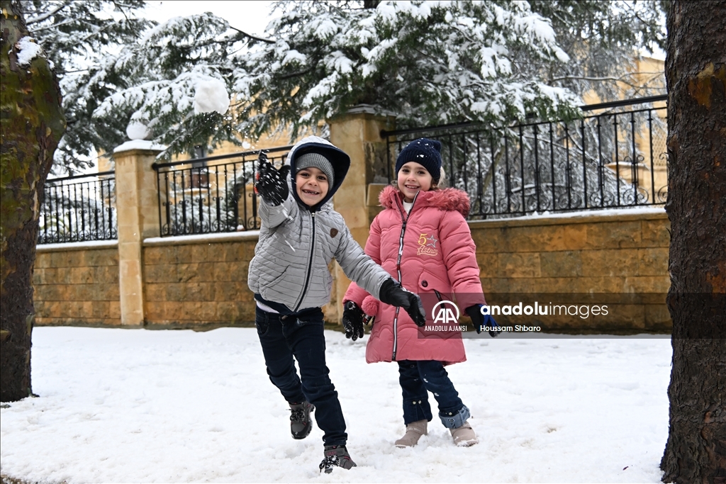 Lübnan'da "Asil" kar fırtınası