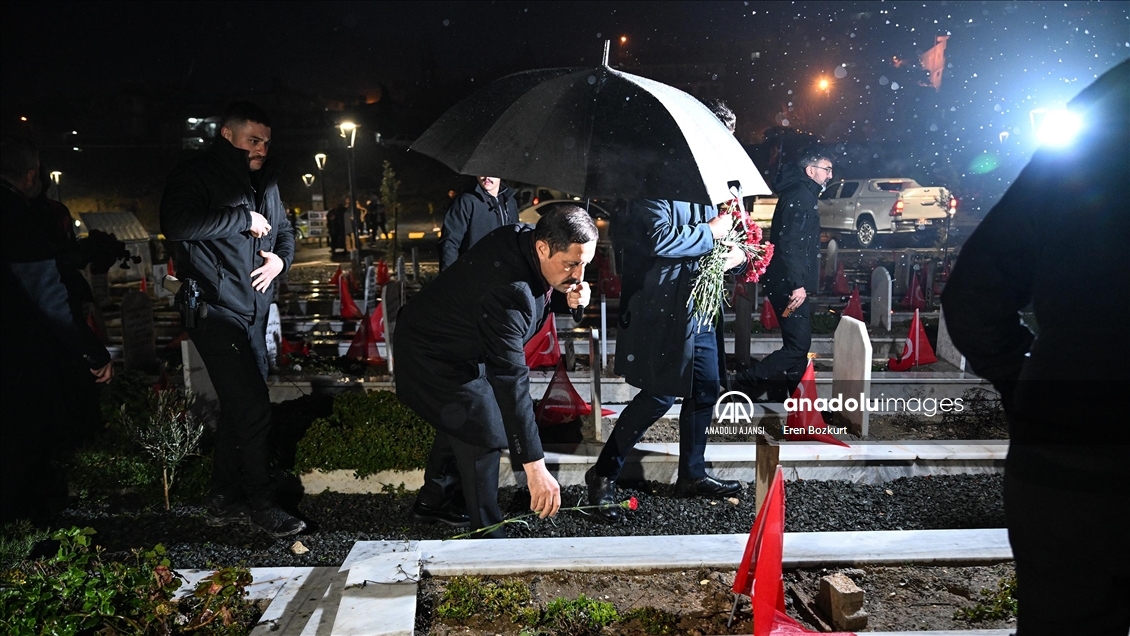Hatay'da 6 Şubat depreminin yıl dönümünde Narlıca Deprem Mezarlığı ziyaret edildi