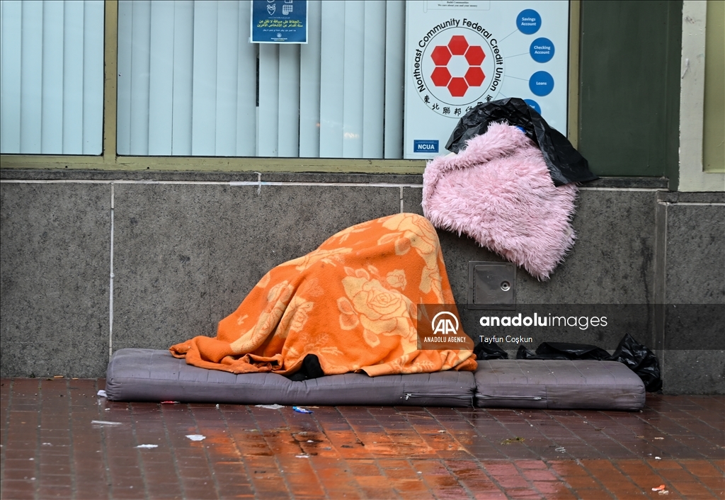 Бездомные в Сан-Франциско продолжают бороться с последствиями дождей