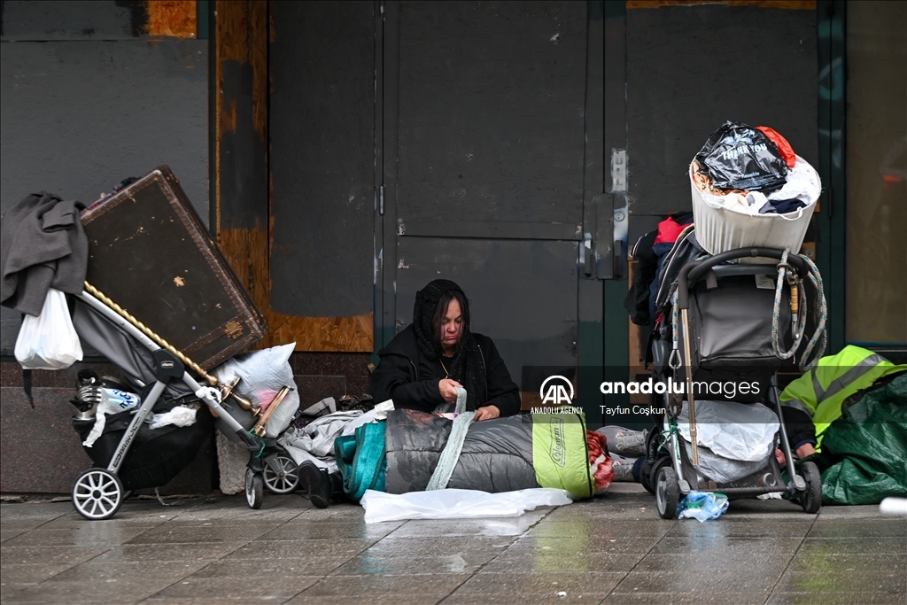 Бездомные в Сан-Франциско продолжают бороться с последствиями дождей