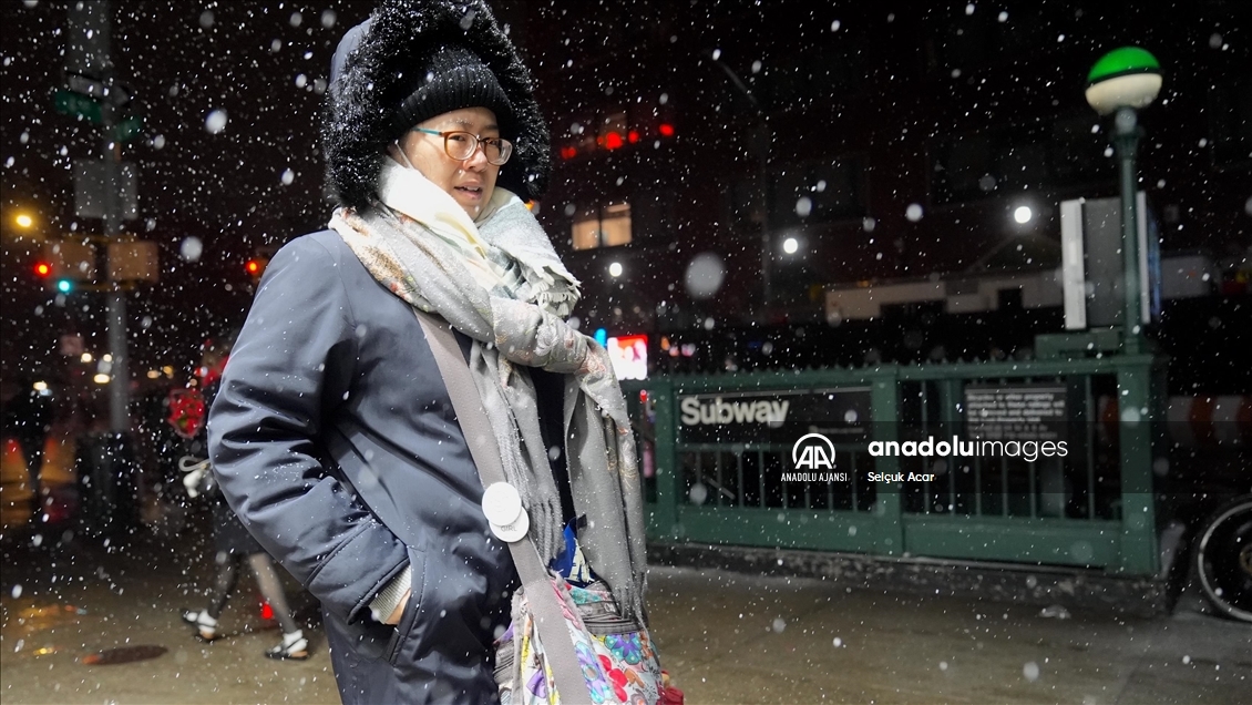 New York'ta kar yağışı etkili oldu