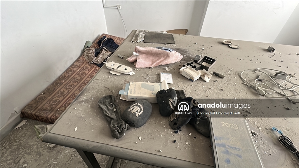 Gazze'deki medya ofislerinin bulunduğu plaza, İsrail'in yıkıcı saldırılarını gözler önüne seriyor
