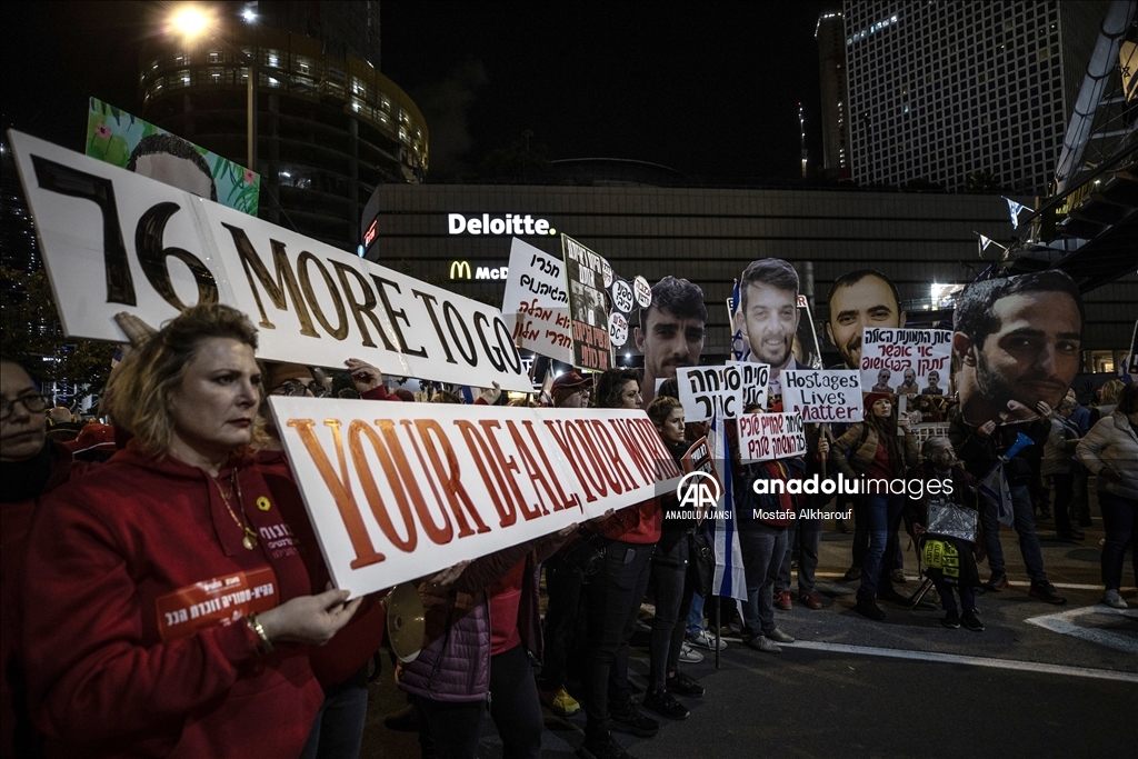 Ateşkesin kalıcı olması talebiyle Tel Aviv'de gösteri düzenlendi