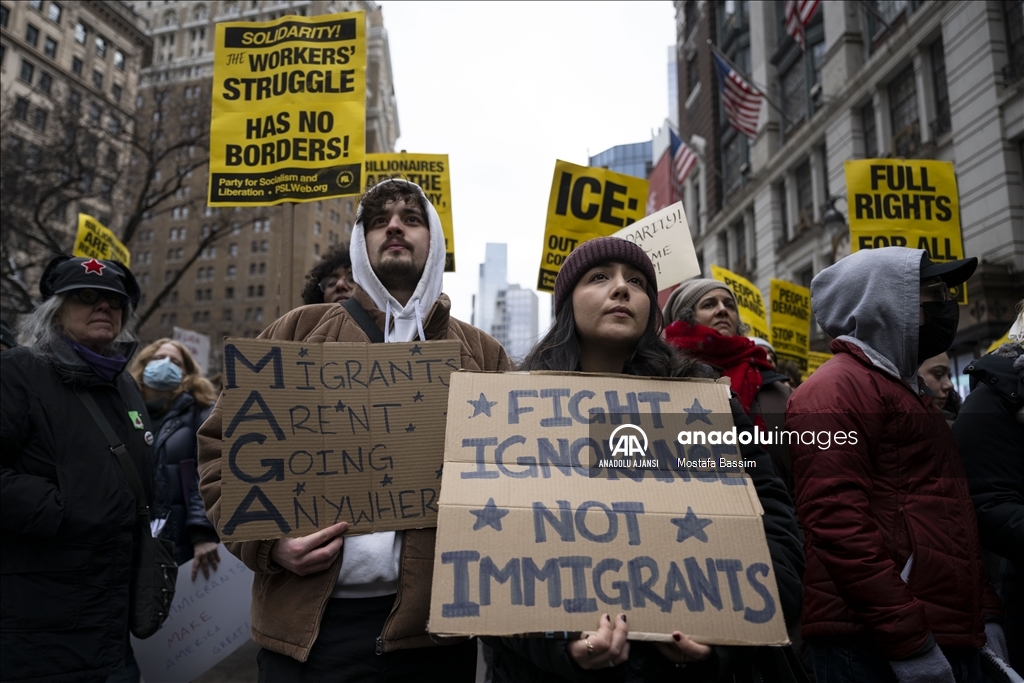 Times Meydanı’nda Başkan Trump'ın göçmen politikası protesto edildi