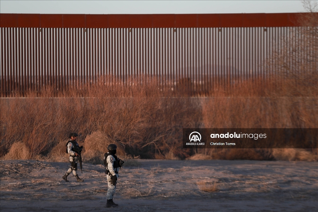 Meksika'nın gümrük vergisi duraklamasının ardından ABD sınırına gönderdiği askerler devriye gezmeye başladı