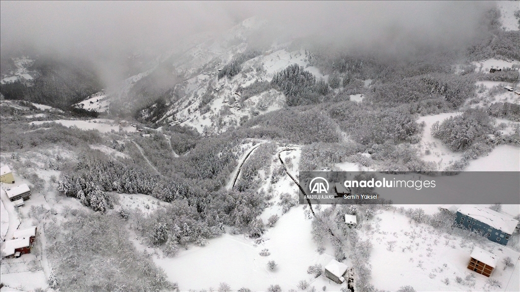 Kastamonu'da kar yağışının ardından oluşan manzara dron ile görüntülendi