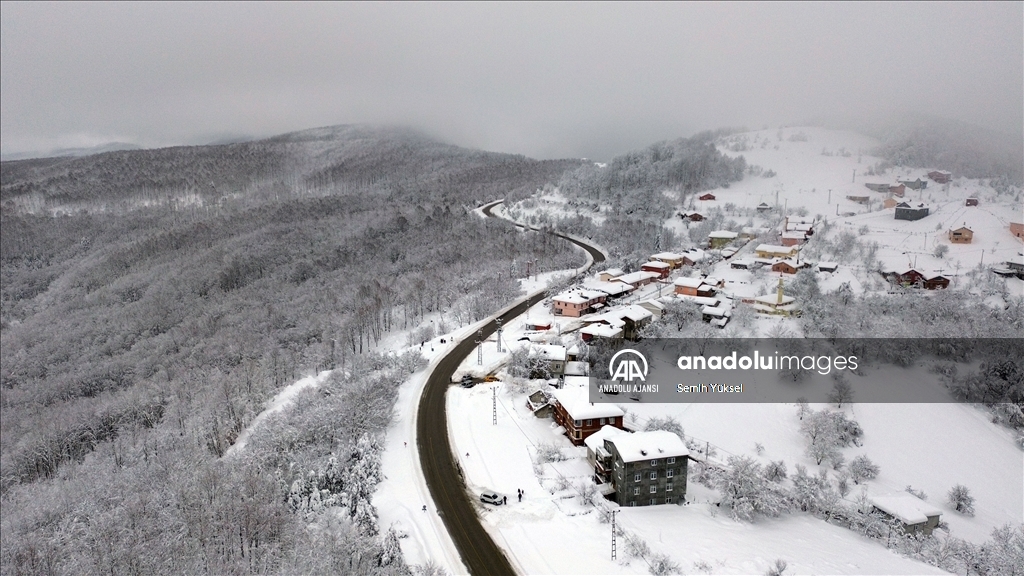 Kastamonu'da kar yağışının ardından oluşan manzara dron ile görüntülendi