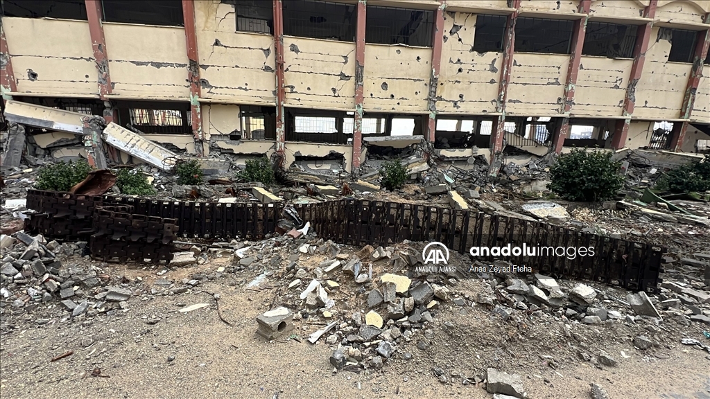 İsrail askerlerinin bıraktığı izler, Gazze kentindeki okulların askeri mevzi olarak kullanıldığını gösteriyor