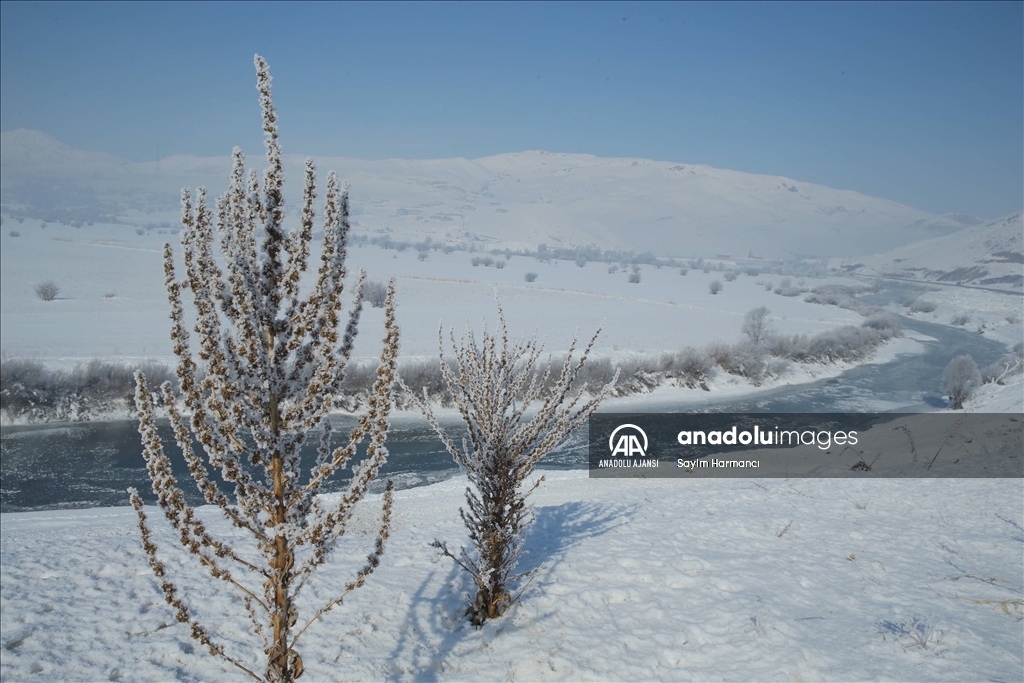 Hakkari'de soğuk hava etkili oldu