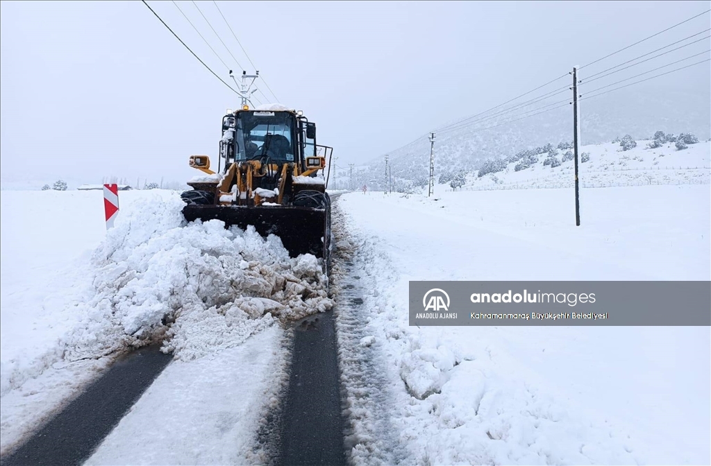 Kahramanmaraş'ta kar nedeniyle 66 mahalleye ulaşım sağlanamıyor