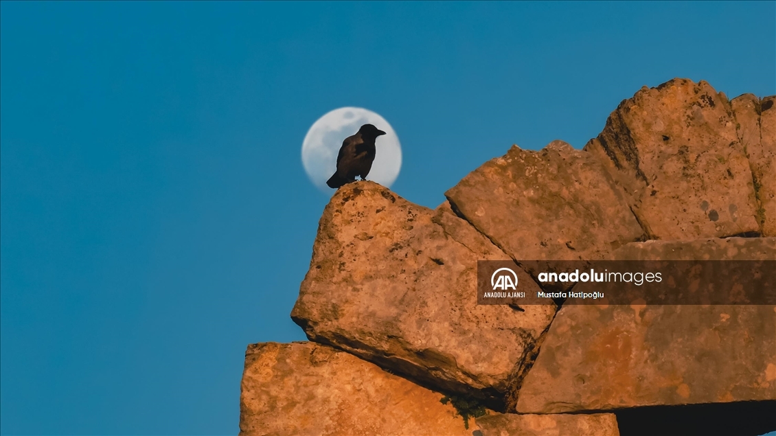 Side Antik Kenti ay ile görüntülendi