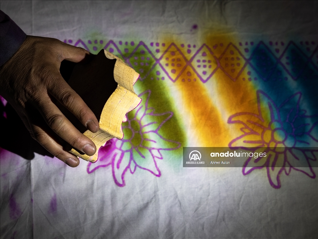 600 yıllık Tokat yazması gelecek kuşaklara aktarılıyor