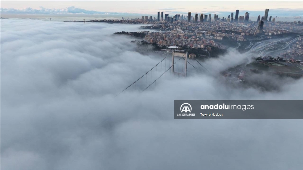 İstanbul'da bazı bölgelerde sis etkili oluyor