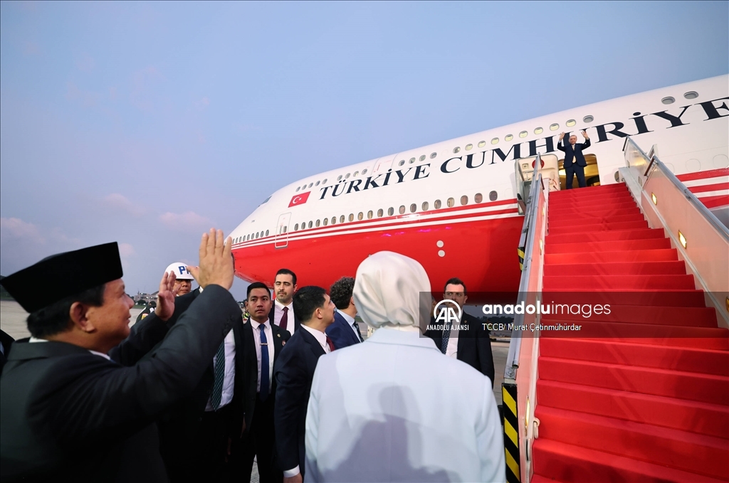 Cumhurbaşkanı Erdoğan, Endonezya'dan ayrıldı
