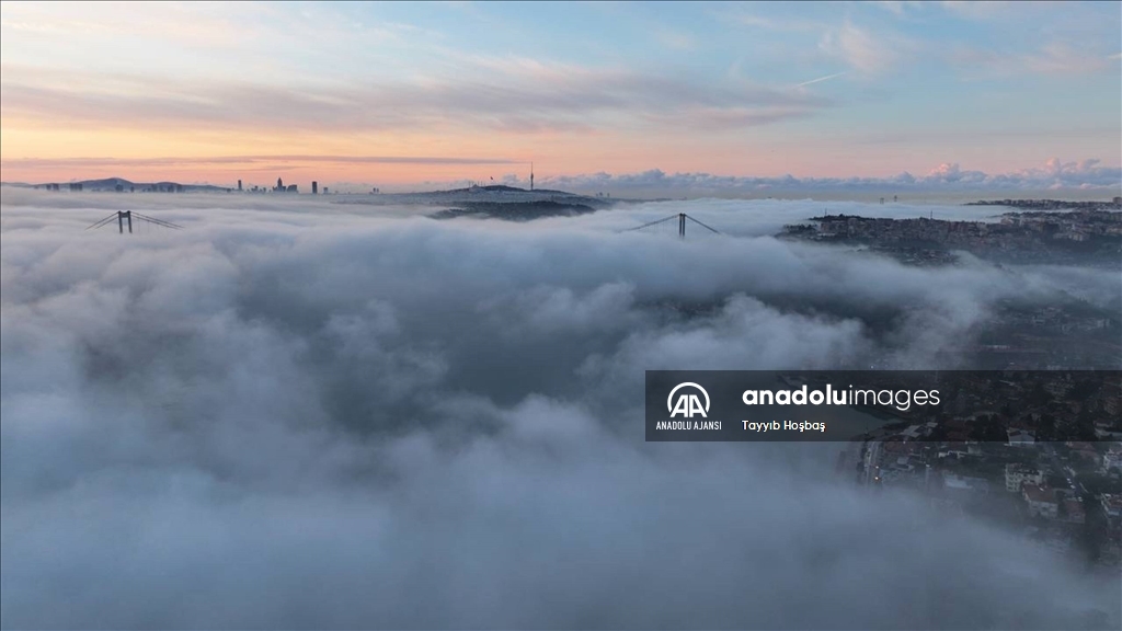 İstanbul'da bazı bölgelerde sis etkili oluyor