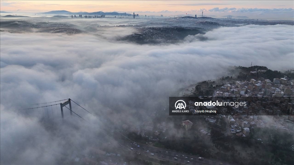 İstanbul'da bazı bölgelerde sis etkili oluyor