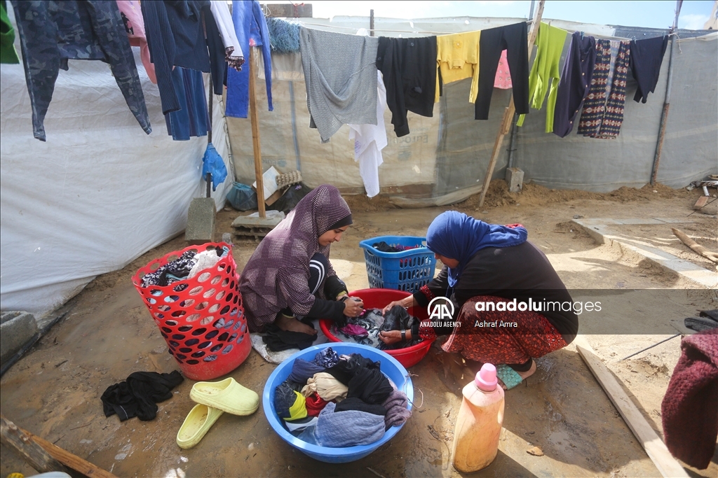 Daily life amid the ruins following ceasefire in Gaza