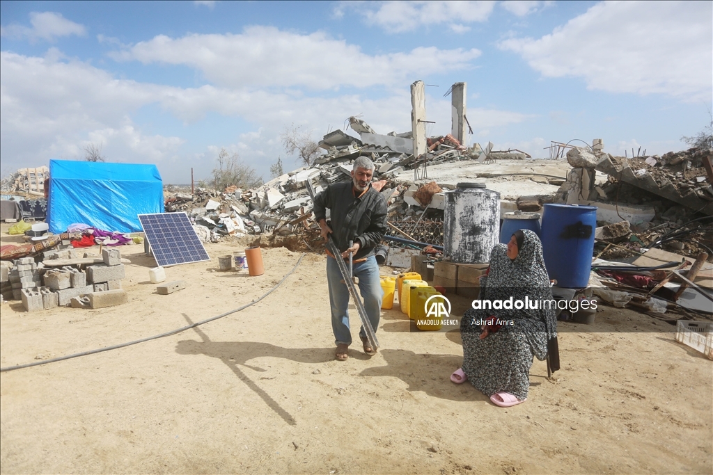 Daily life amid the ruins following ceasefire in Gaza