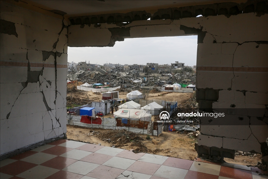 Daily life amid the ruins following ceasefire in Gaza