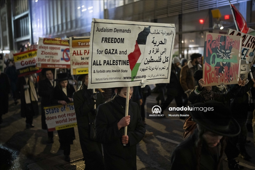 Pro-Palestinian demonstrators rally against Trump’s Gaza plan in New York
