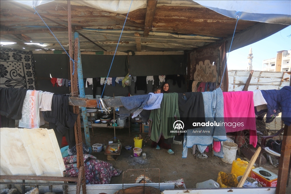 Daily life amid the ruins following ceasefire in Gaza