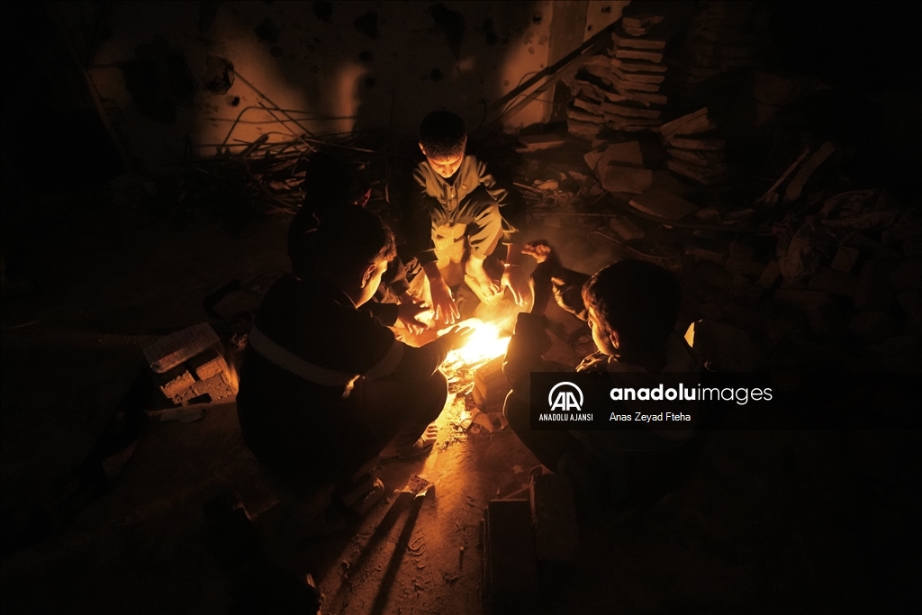 Ateşkesin ardından Gazze'de soğuk hava koşulları Filistinlileri olumsuz etkiliyor