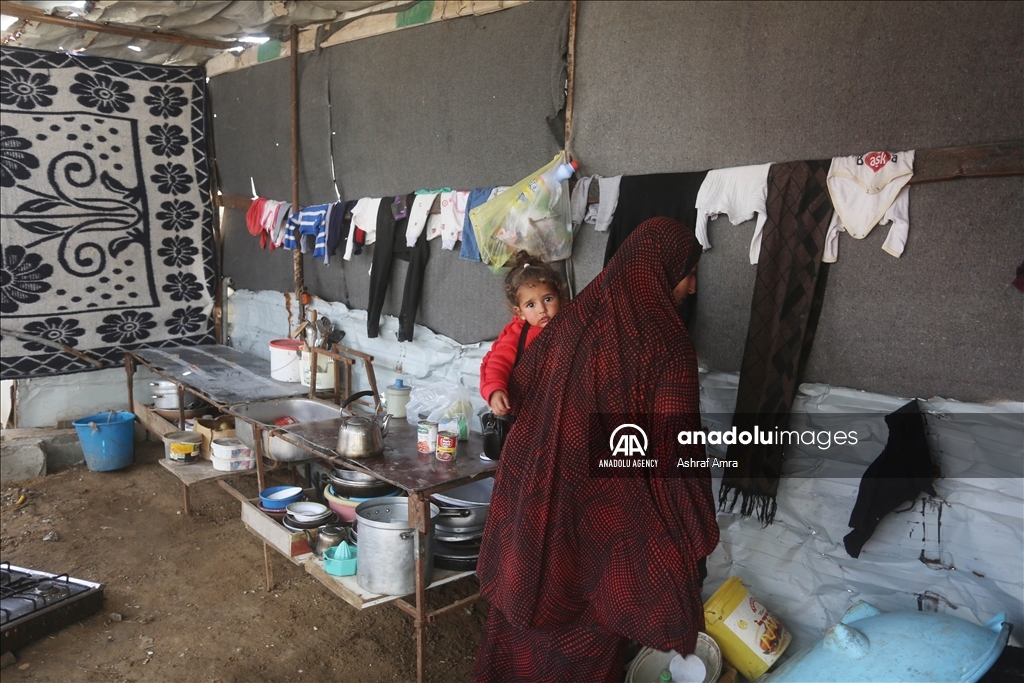 Daily life amid the ruins following ceasefire in Gaza