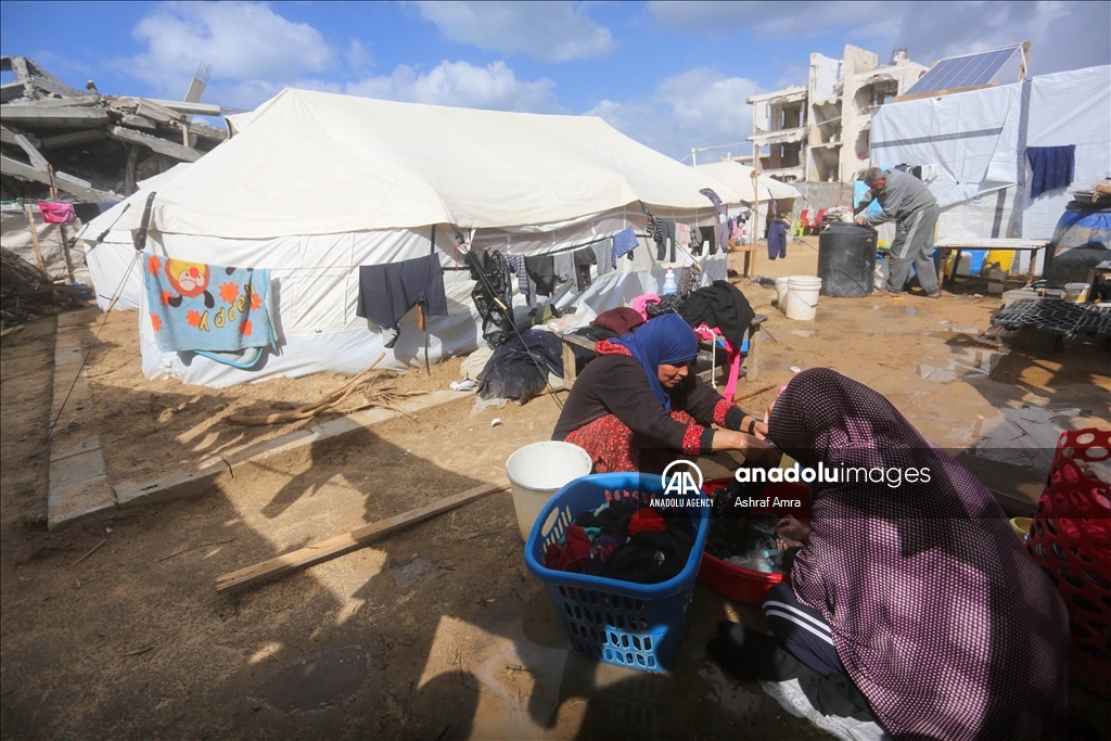 Daily life amid the ruins following ceasefire in Gaza