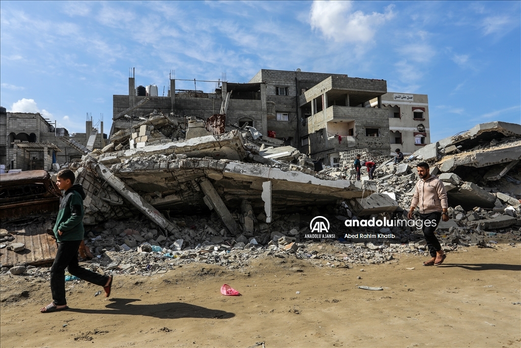 İsrail saldırılarında büyük yıkıma uğrayan Gazze'de günlük yaşam