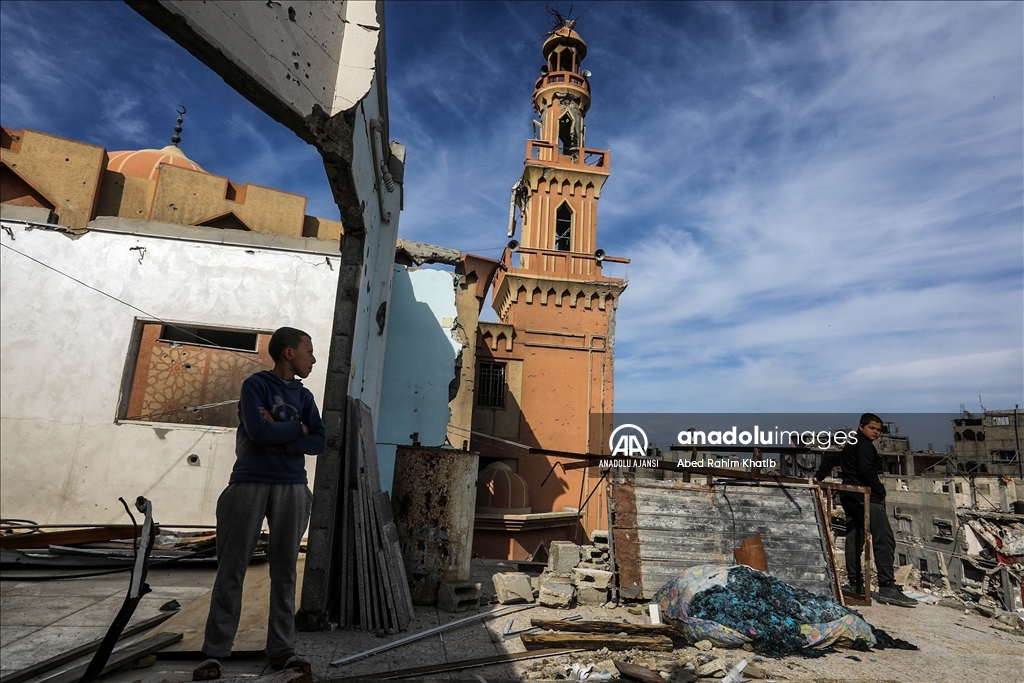 İsrail saldırılarında büyük yıkıma uğrayan Gazze'de günlük yaşam