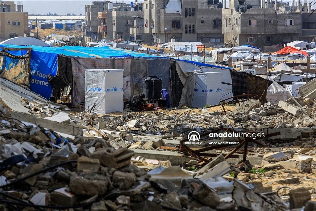 İsrail saldırılarında büyük yıkıma uğrayan Gazze'de günlük yaşam