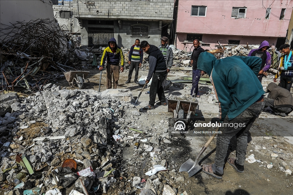 İsrail saldırılarında büyük yıkıma uğrayan Gazze'de günlük yaşam
