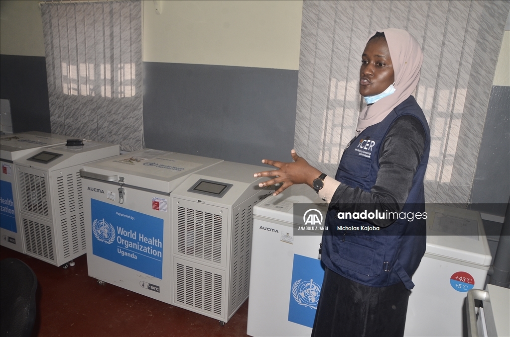 Uganda'da sağlık çalışanları, Ebola aşısı uygulama eğitimi aldı