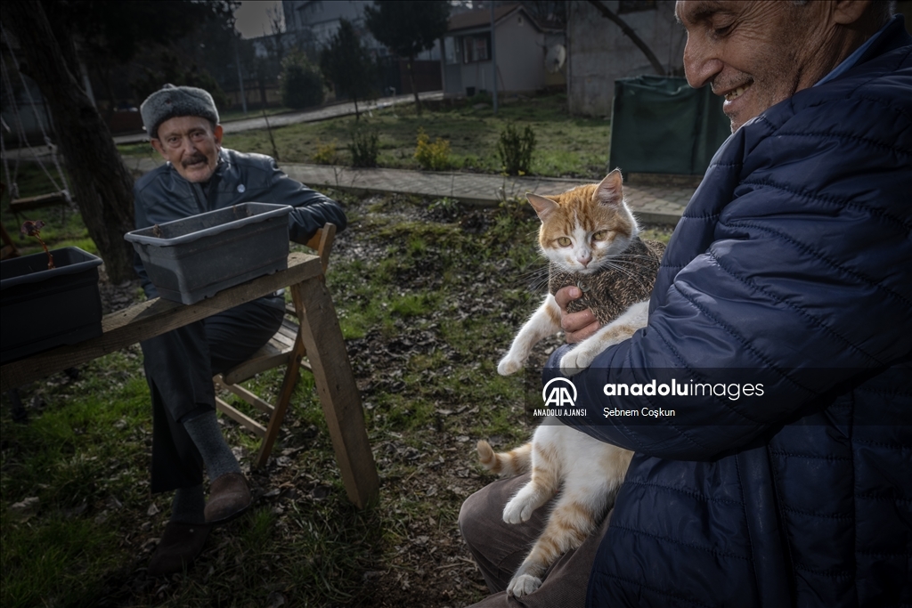 Huzurevi sakinleri patili dostları için