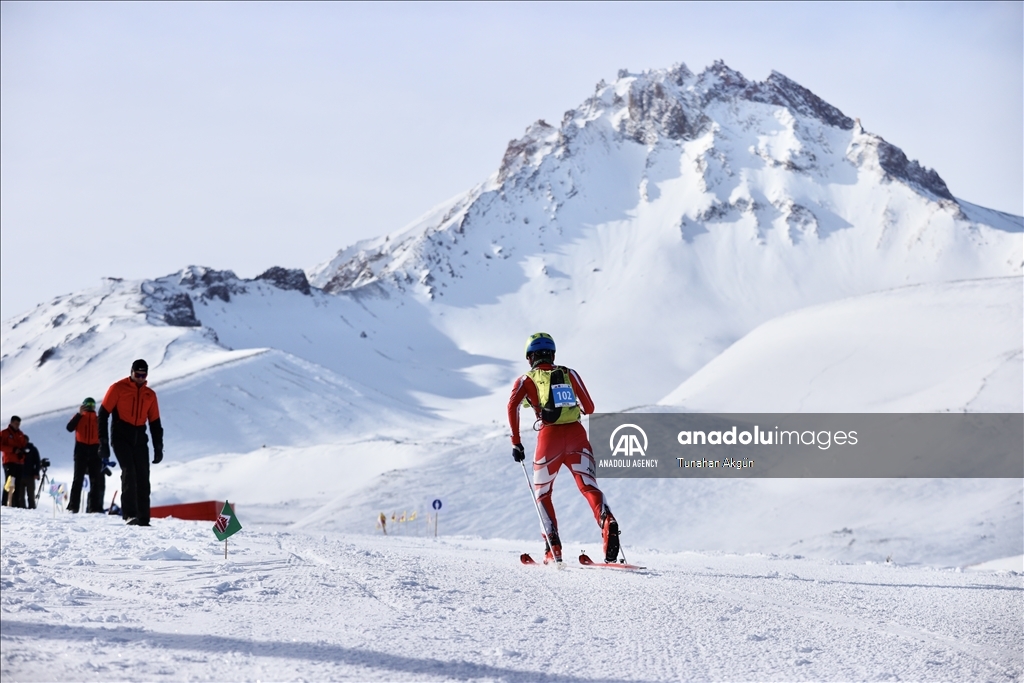 Turkiye Mountain Skiing Championships held in Mount Erciyes of Kayseri
