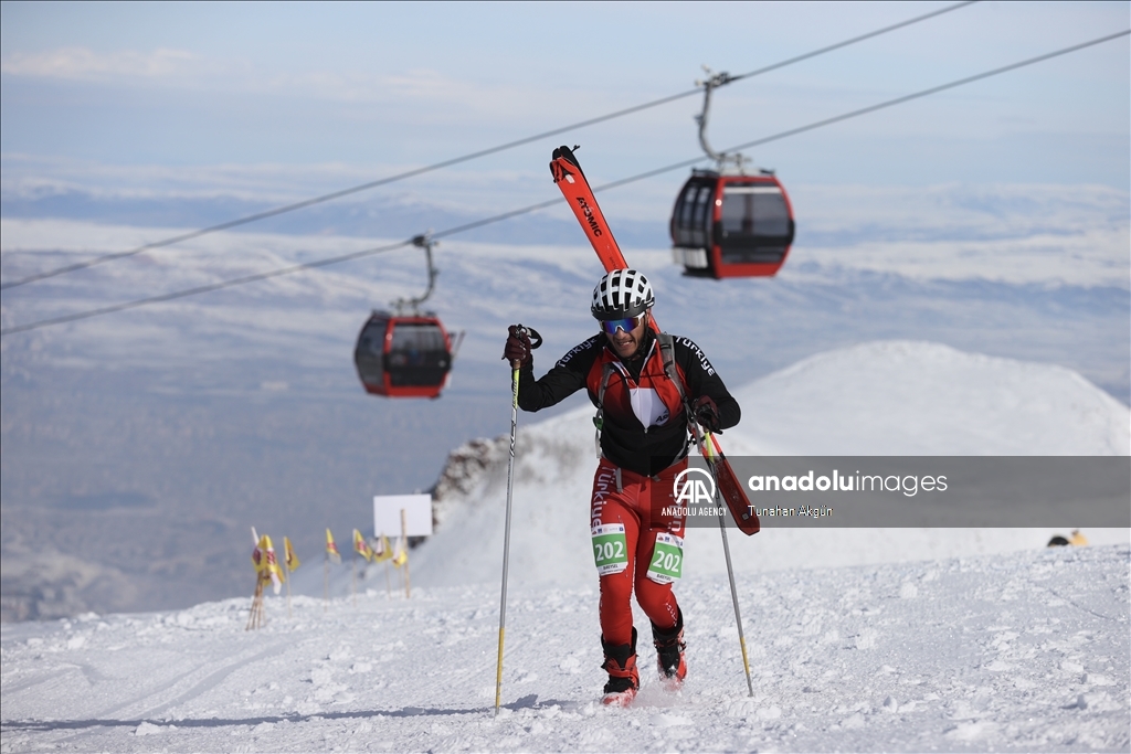 Turkiye Mountain Skiing Championships held in Mount Erciyes of Kayseri