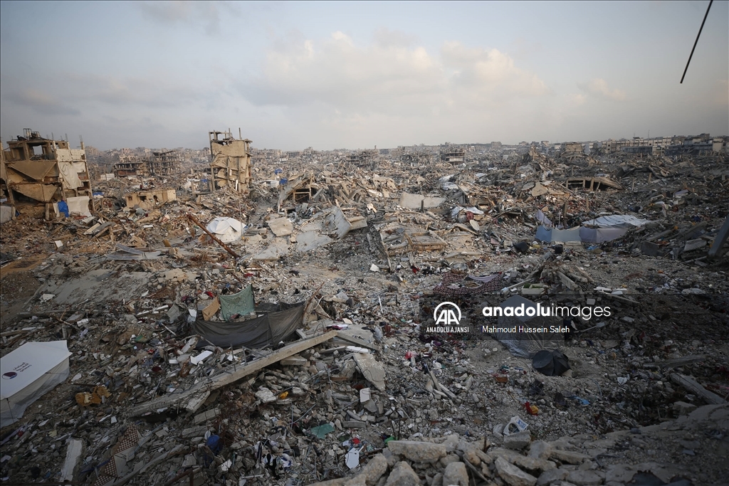 İsrail saldırılarında büyük yıkıma uğrayan Gazze'nin Cibalya Kampı'nda günlük yaşam