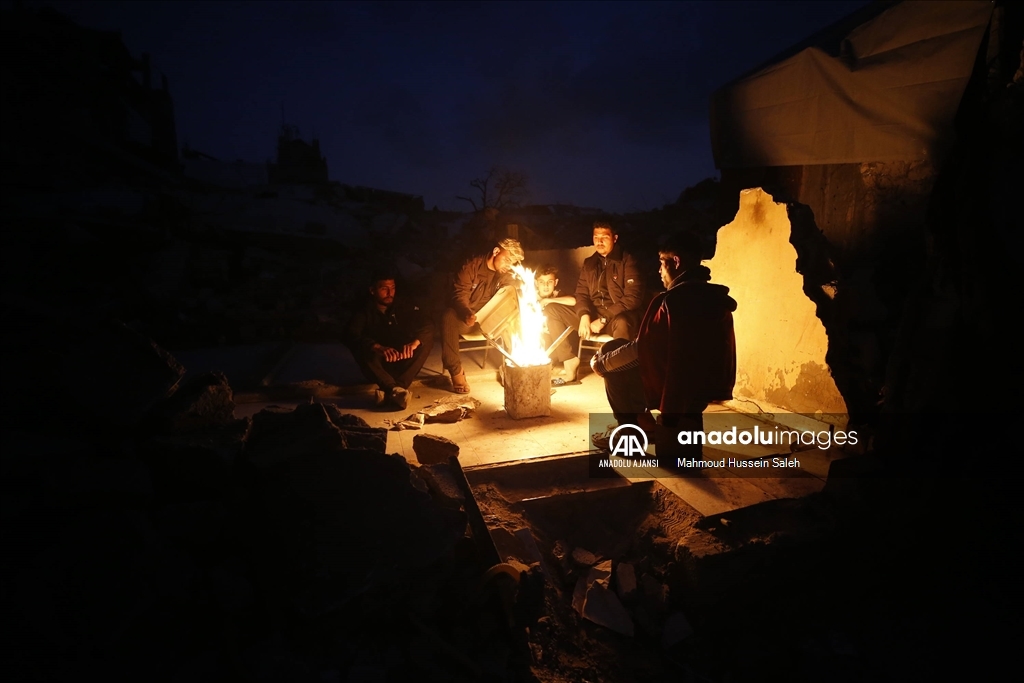 İsrail saldırılarında büyük yıkıma uğrayan Gazze'nin Cibalya Kampı'nda günlük yaşam